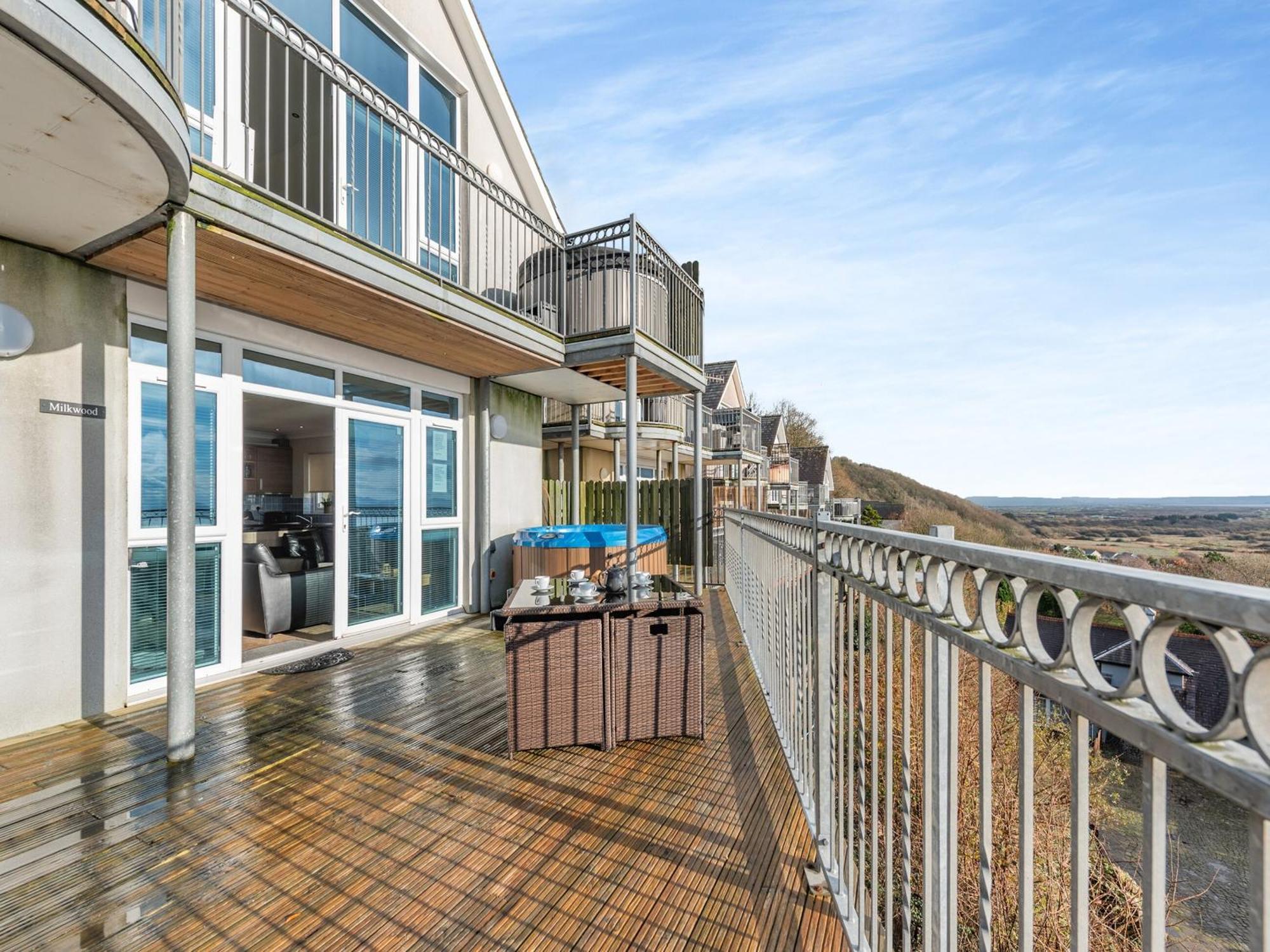 Milkwood Villa Pendine Bagian luar foto