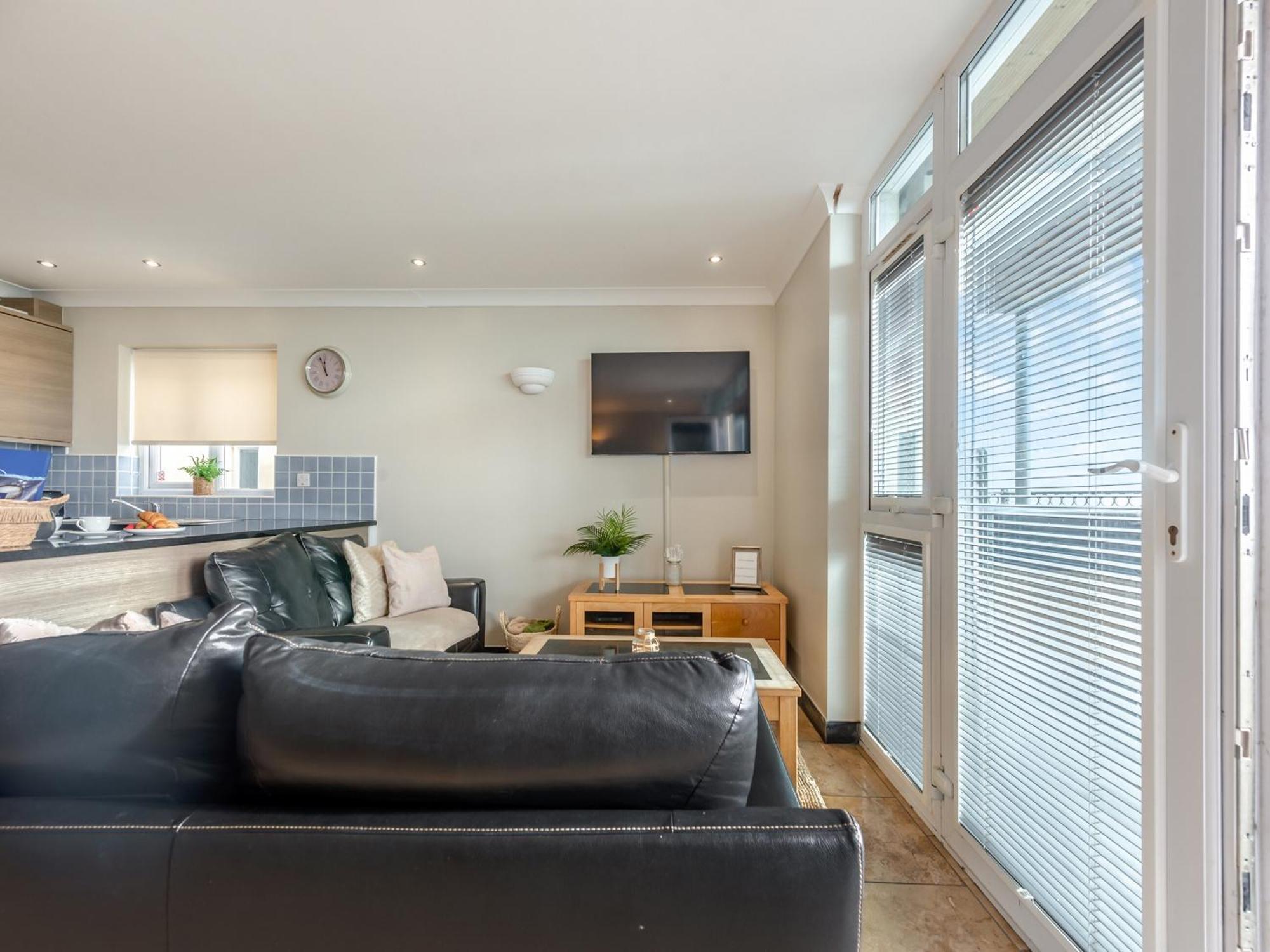 Milkwood Villa Pendine Bagian luar foto